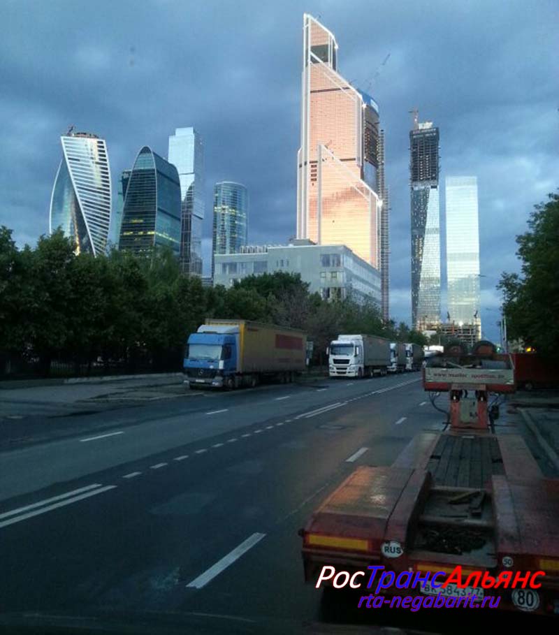 Автомобили прикрытия: маркировка, особенности сопровождения Автомобили прикрытия: маркировка, особенности сопровождения